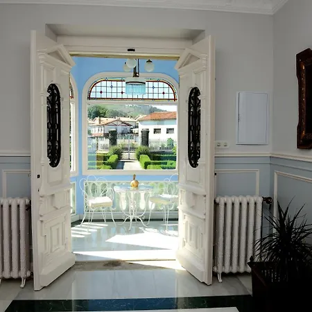 Hotel Rural El Solar Del Mazo 2*